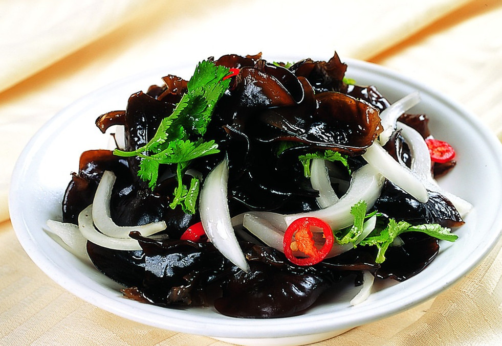 孕妇血压高吃什么好？