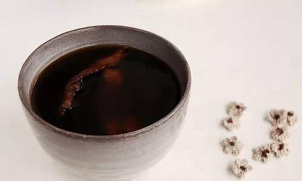 中医药膳让女性恢复好气色