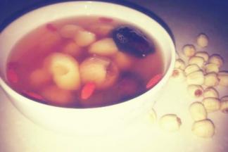 大火烧开即转为小火，炖2小时左右。关火即可。