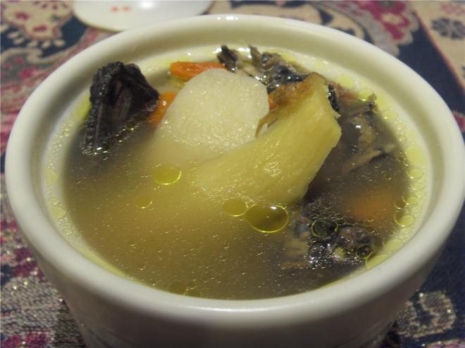 山药乌鸡汤