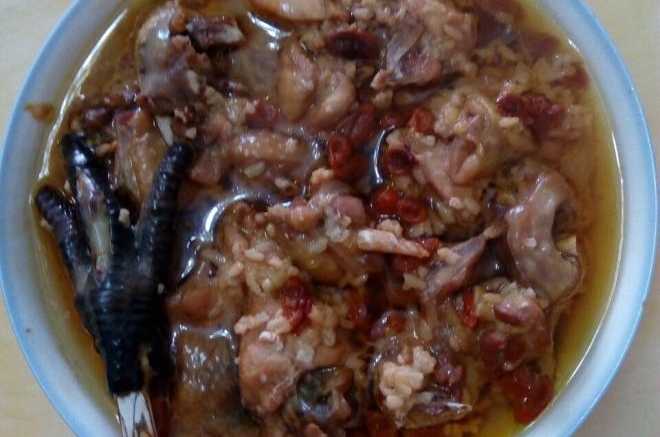 枸杞蒸鸡肉