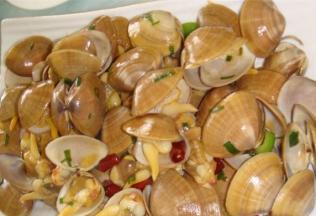 炒熟后起锅装盘，撒上葱花即可