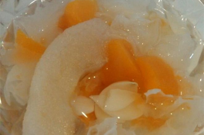 木瓜银耳炖雪梨