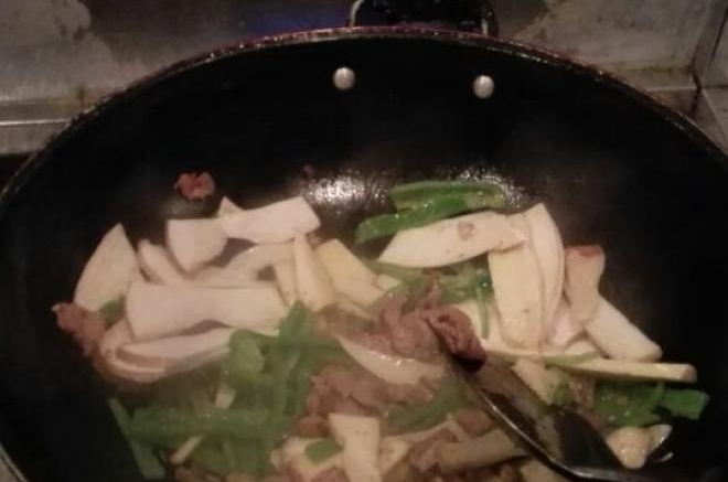 杏鲍菇炒肉片