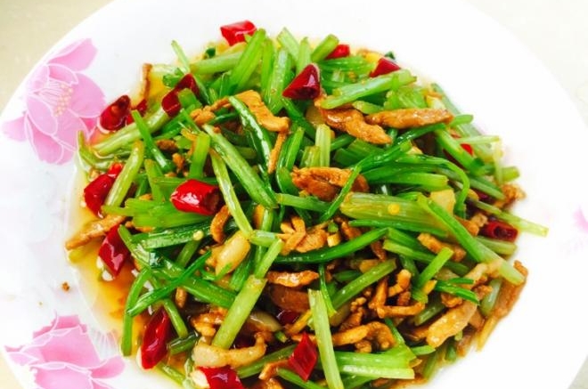芹菜肉丝