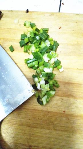 香葱切好备用