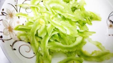 苦瓜斜刀切片