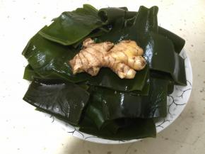 海带用水泡发，浸泡8小时