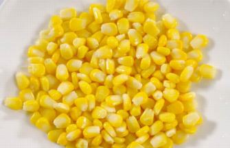 玉米洗干净剥粒