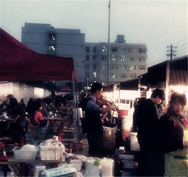 大学小吃街-见证青春