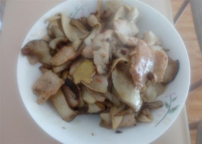 肉片炒杏鲍菇