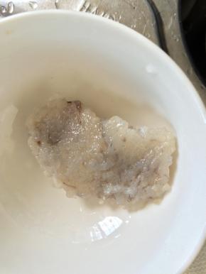 将虾做成虾泥