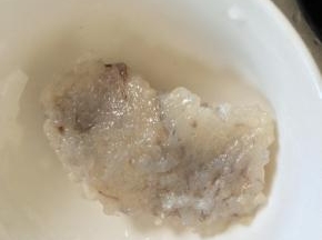 将虾做成虾泥