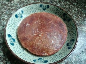 买来的牛排放置成与室温相同