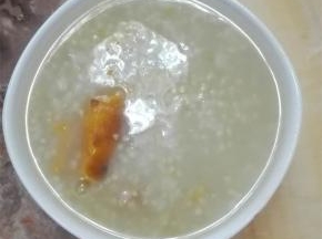 早上来一碗香甜可口的红薯小米粥，开启美好的一天