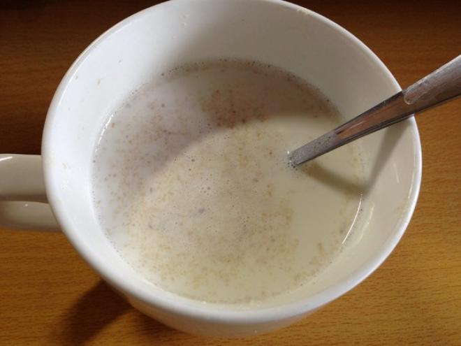 牛奶炖花生银耳