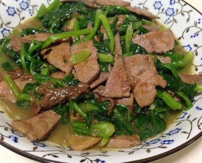菠菜炒猪肝
