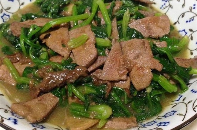 菠菜炒猪肝
