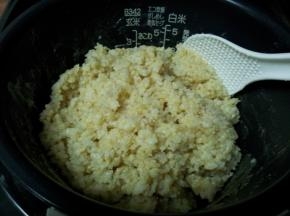 煮好后的糙米饭，慢慢享用吧~