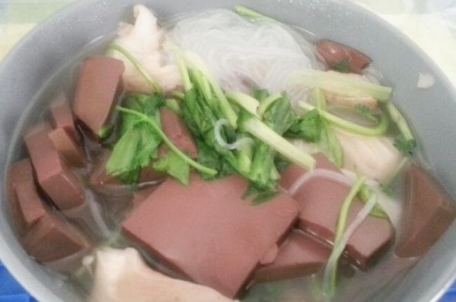 家庭版鸭血粉丝汤