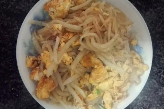 萝卜丝炒鸡蛋