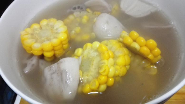 莲藕玉米汤