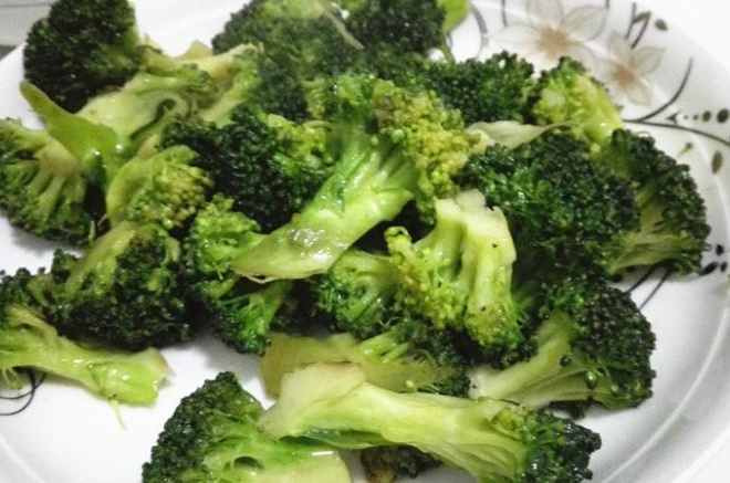 清炒西兰花