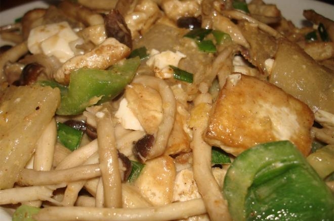 茶树菇烧豆腐