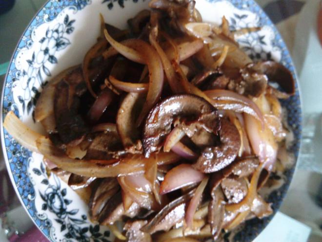 洋葱炒猪肝