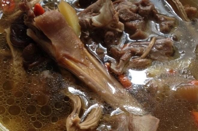 茶树菇老鸭汤