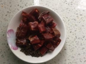 准备好干椒、花椒适量