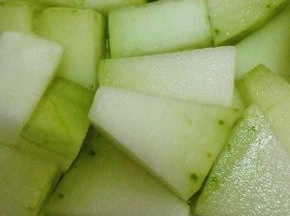 冬瓜去皮切成块状