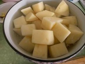 土豆去皮切块