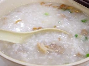 可以加点盐或胡椒粉调味
