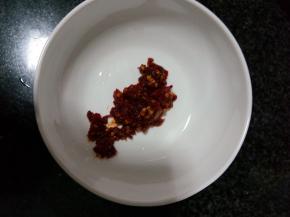 准备适量豆瓣酱