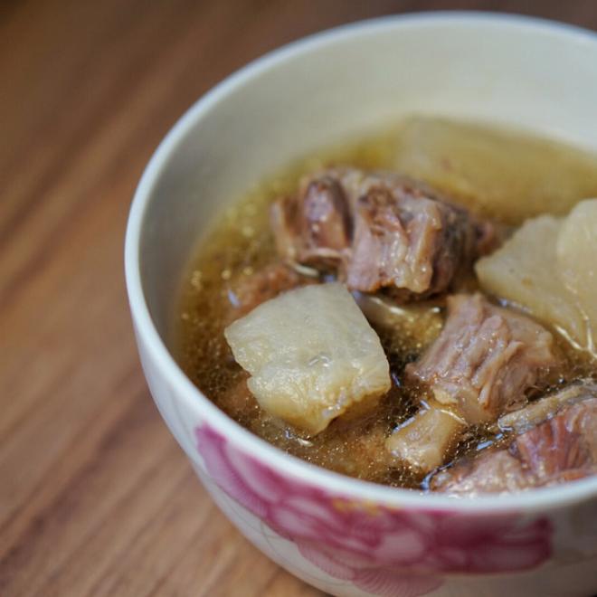 牛尾萝卜汤