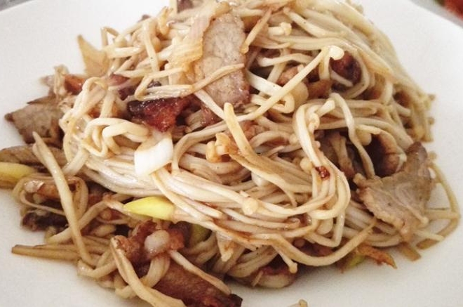 金针菇炒肉