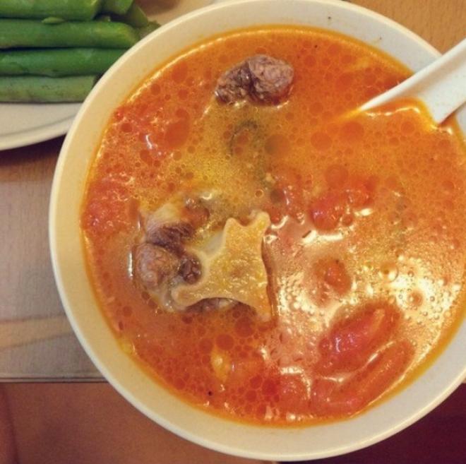 番茄牛尾汤