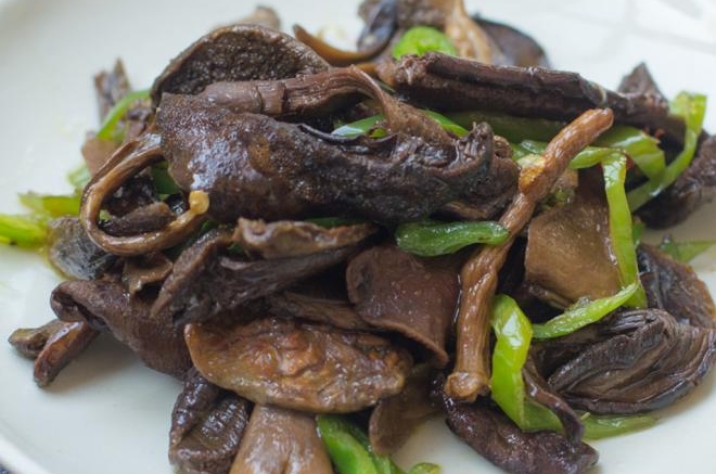 辣炒牛肝菌