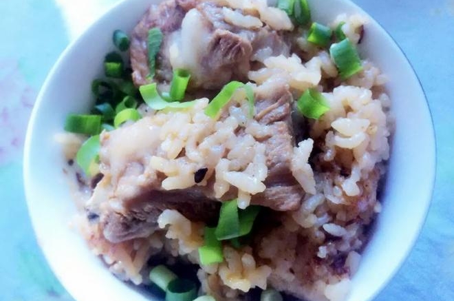 排骨焖饭