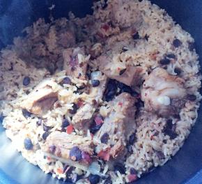 饭蒸好之后焖5分钟，搅拌均匀即可食用