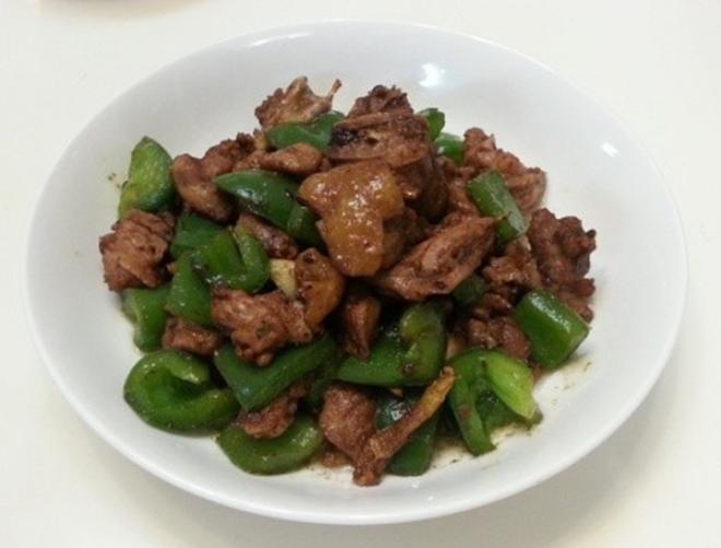 青椒炒鸭肉