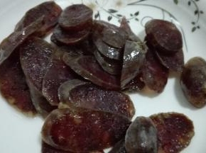 腊肠切片备用