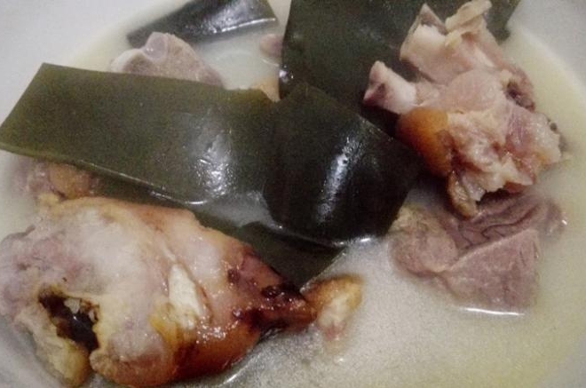 腊猪蹄炖海带