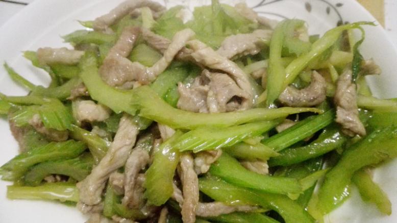 西芹炒肉