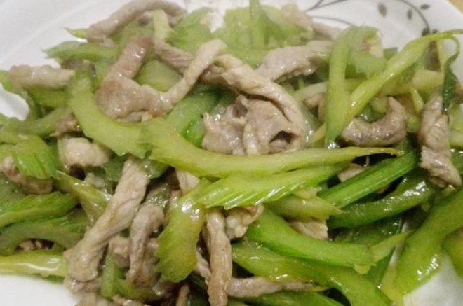 西芹炒肉