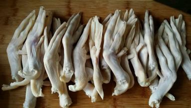 鸭掌多清洗几遍