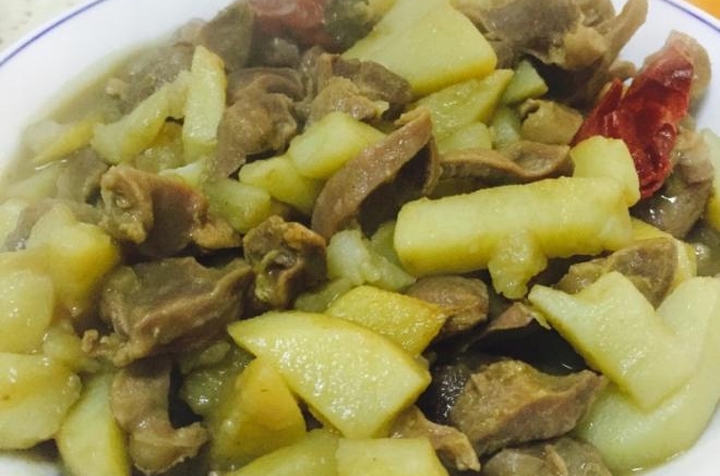 鸡胗炖土豆