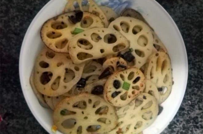 干辣椒炝炒莲藕