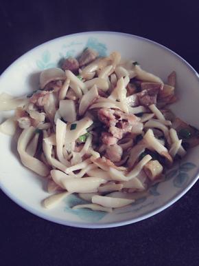 翻炒均匀后关火出锅